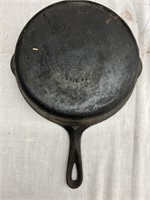 GRISWOLD SMALL LOGO CAST IRON SKILLET - #8 - 704