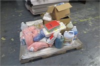 Pallet Lot: Misc. Cleaning Supplies, Waste Baskets