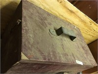 wood box with lifting lid