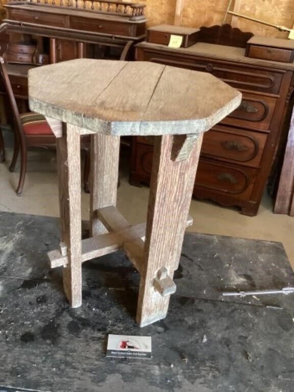 Octagon table