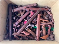 Lot of Lincoln Logs