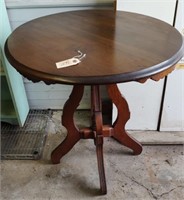 Victorian Eastlake Style Parlor Table = 28" x 26"