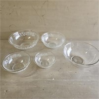 Vintage Corning Pyrex Glass Bowl Set