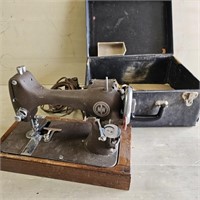 Vintage Montgomery Ward Model R Sewing Machine