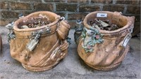 2 SQUIRRELL THEMED PLANTERS