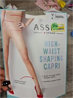 High waist shaping capri size 4