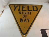 Large Yield Right of Way Sign