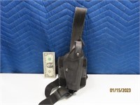 Hard Case Piston Gun Hip Holster