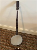 Vintage banjo needs TLC