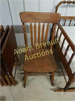 Solid wood 34 in Rocking Chair