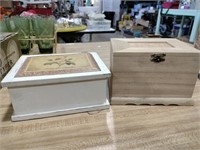 2 wooden decorative boxes