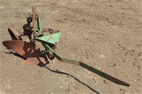 John Deere 1-Bottom Mounted Plow