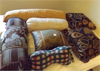 8 pillows, bolster pillows, neck pillow