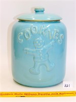 Vintage gingerbread boy/girl cookie jar, unmarked