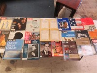 SELECTION OF VINTAGE MAGAZINES