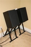 PR Peavey Model HKS8 Monitor Speakers with Stands