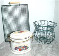 WIRE TRAY & BASKET, & KNOTT'S BERRY FARM CANISTER