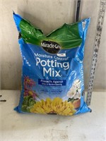 Unopened Bag of Miracle Gro Potting Mix