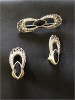 Broach pin & matching earrings costume jewelry