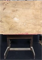 Wood drafting table
