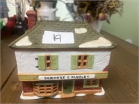 DEPT 56 DICKENS VILLAGE HOUSE