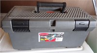 RUBBERMAID TOOLBOX WITH GUN CLEANING SUPPLIES