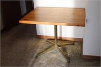 Wood & Metal Table 30.5x36.5x28.5H