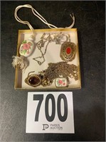 Vintage Avon Necklaces(Avon Room)