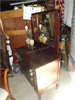 Mahogany 3 Drawer Chest W/Swing Mirror