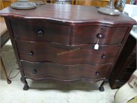 Double Serpentine 2/2 Mahogany Chest