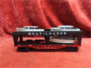Lionel Boat loader train car w/3 boats..