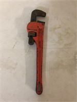 Heavy duty pipe wrench