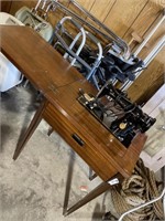 Singer Sewing Machine & cabinet