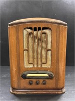 General Electric A-82 Tombstone Radio