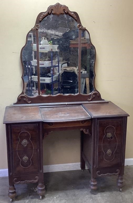 ANTIQUE CARVED MAHOGANY VANITY w MIRROR