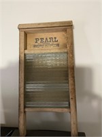 Pearl made in Canada was board