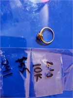 10K gold flower ring 2.1 grams