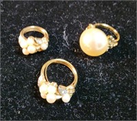 Goldtone & pearl rings