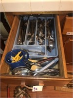 Oneida Stainless Flatware Set