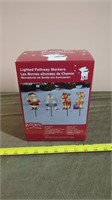 LIGHTED CHRISTMAS PATHWAY MARKERS