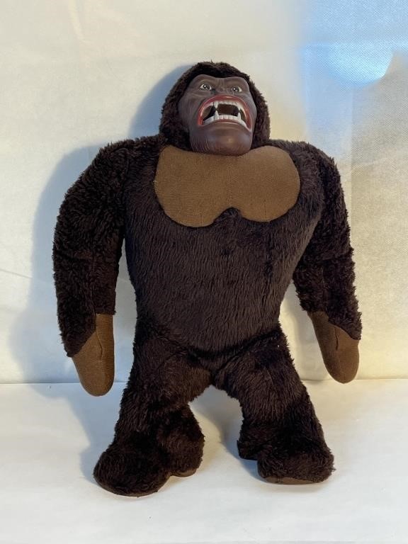 15'' STUFFED KING KONG