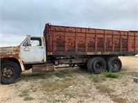 LL- C-60 CHEVY GRAIN TRUCK