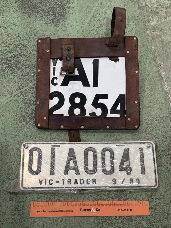 Enamel Number Plate In Leather Pouch & Trader