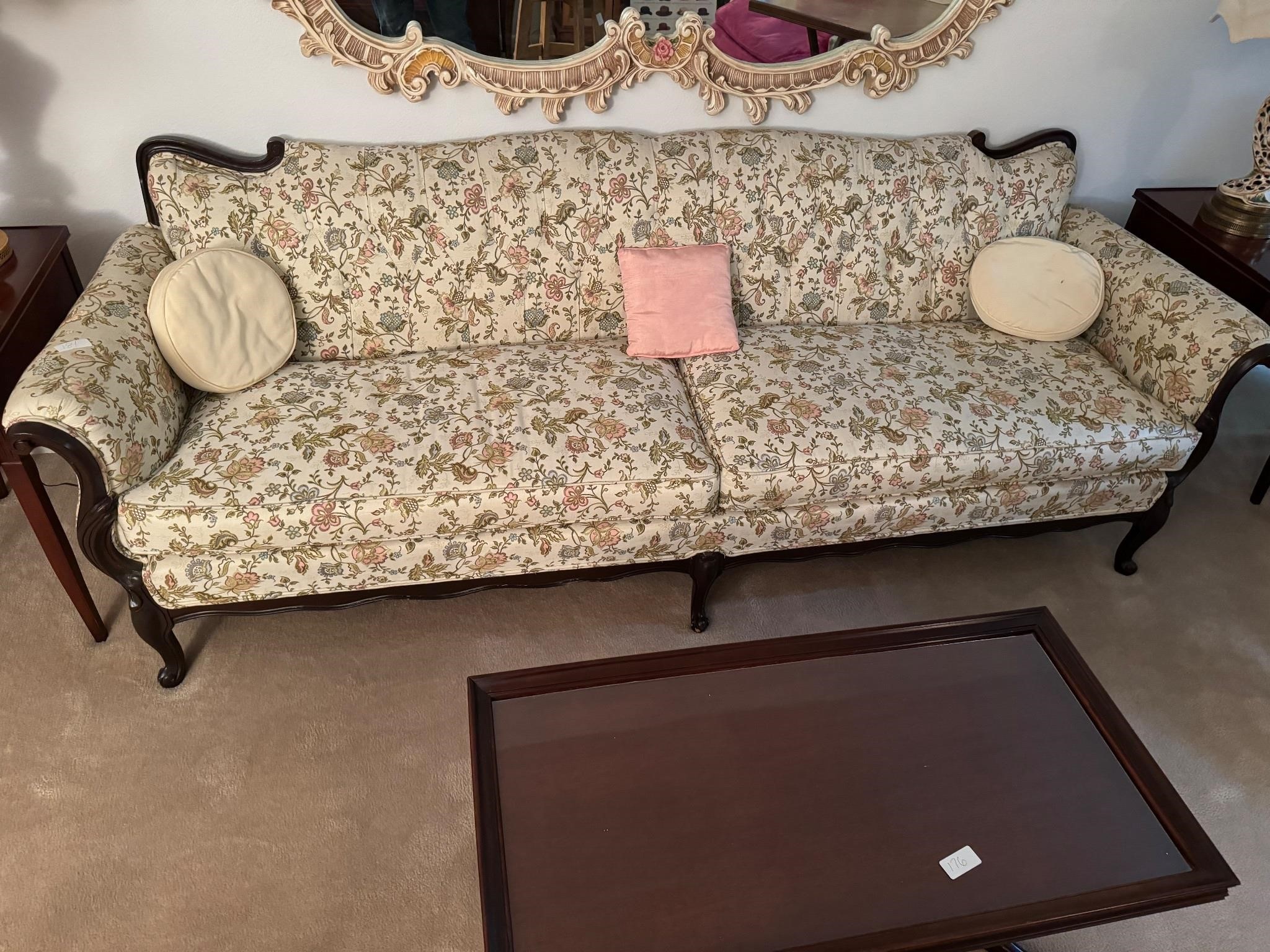 VICTORIAN SOFA 30"X90"X30