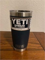 YETI 20OZ TUMBLER WITH MEGASLIDER LID- NAVY