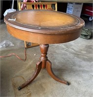 CLAW FOOT SMALL TABLE