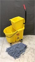 Rubbermaid Commercial Mop Bucket Wave Brake Versin