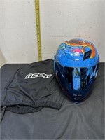 Super cool, looking helmet with bag icon