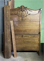 (Q) Vintage Wooden Carved Full Size Bed Frame
