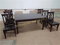 MAHOGANY DINNING TABLE WITH 6 CHAIRS